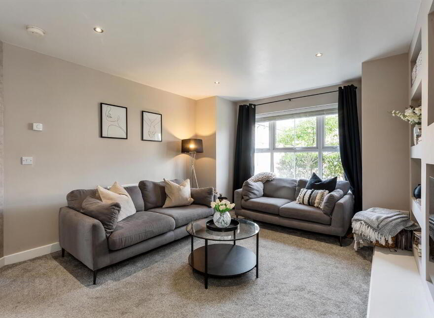8 Rocklyn Walk, Donaghadee, BT21 0FA
