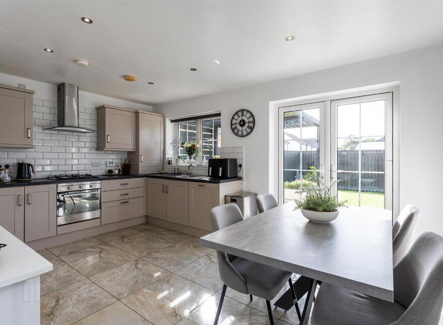 8 Rocklyn Walk, Donaghadee, BT21 0FA