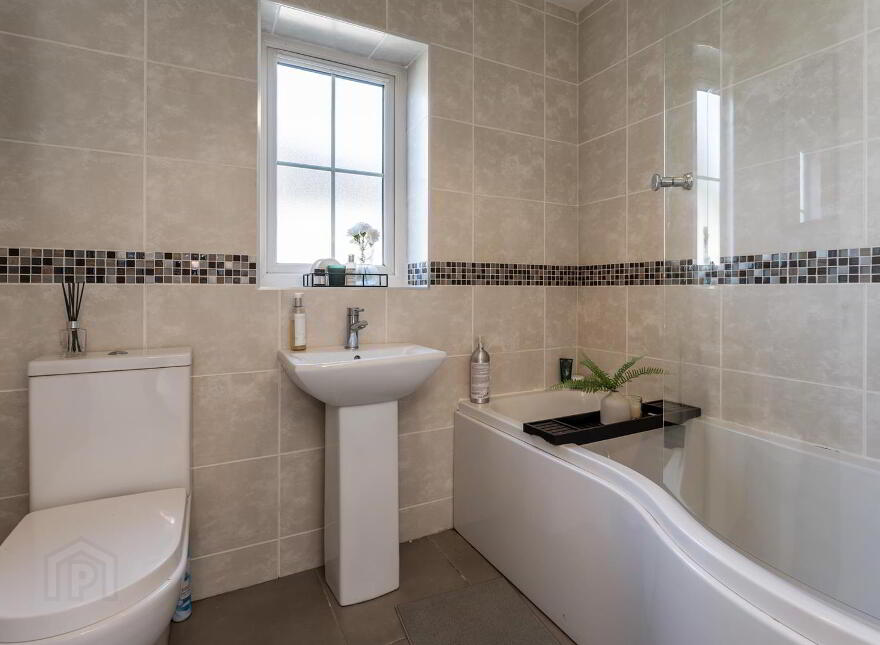 8 Rocklyn Walk, Donaghadee, BT21 0FA