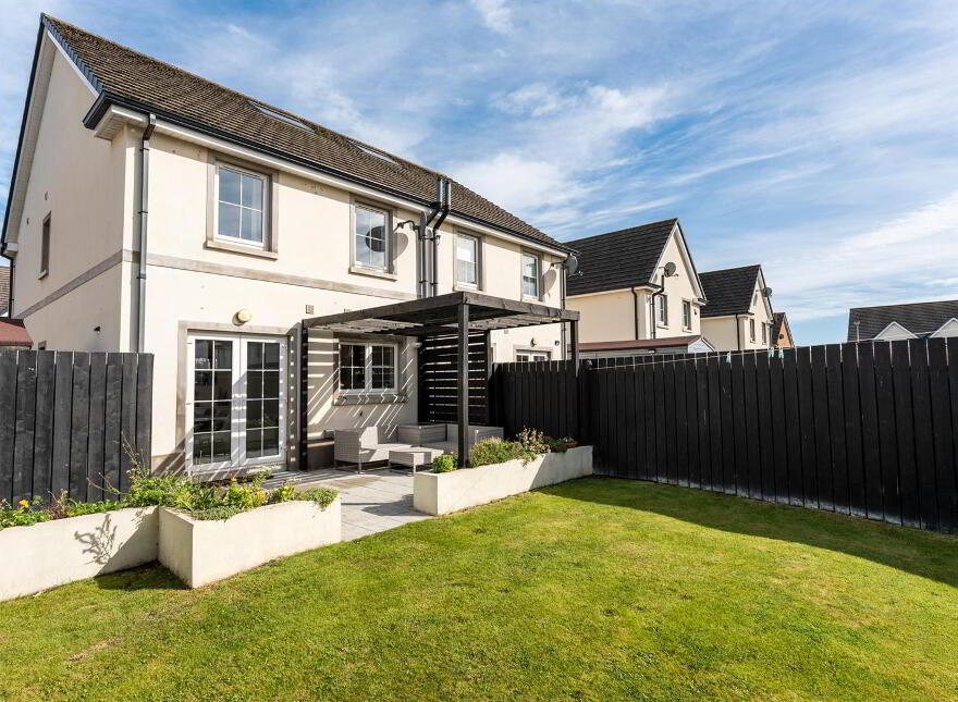 8 Rocklyn Walk, Donaghadee, BT21 0FA