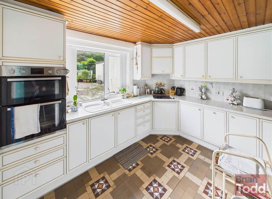 Coast Road, Ballygally, Larne, BT40 2QQ