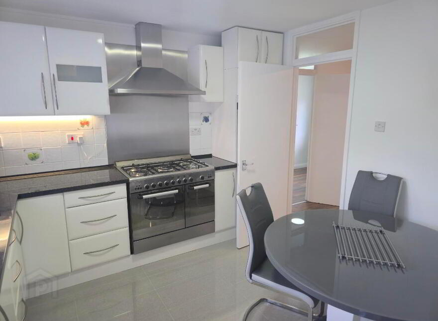 12 Drumcairn Close, Belfast, BT8 8HQ