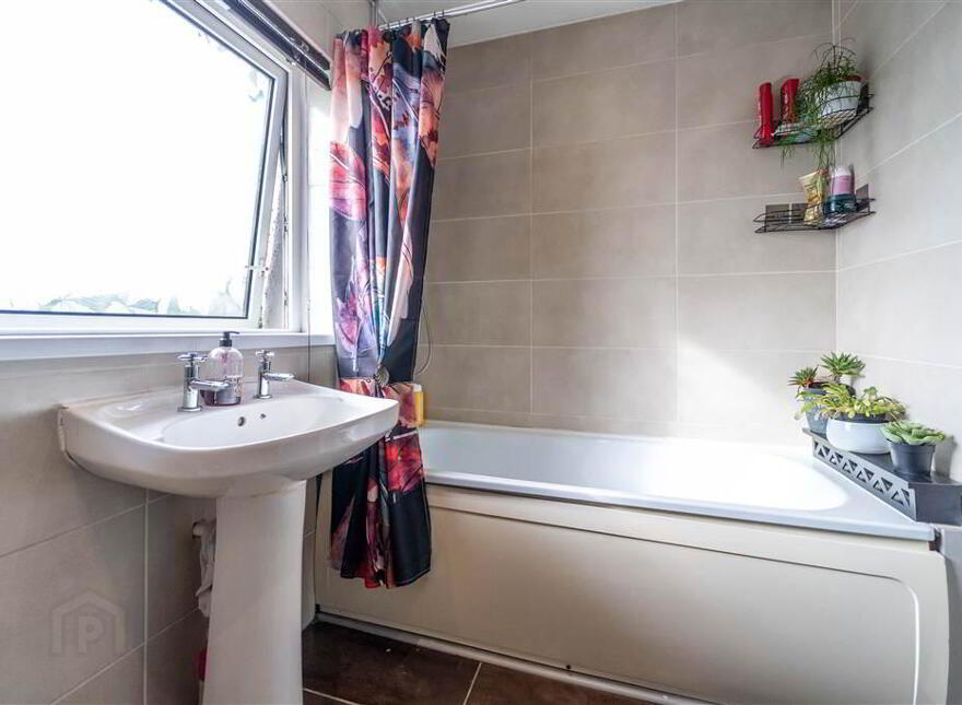 20 Woodford Grange, Bangor, BT19 6ZA