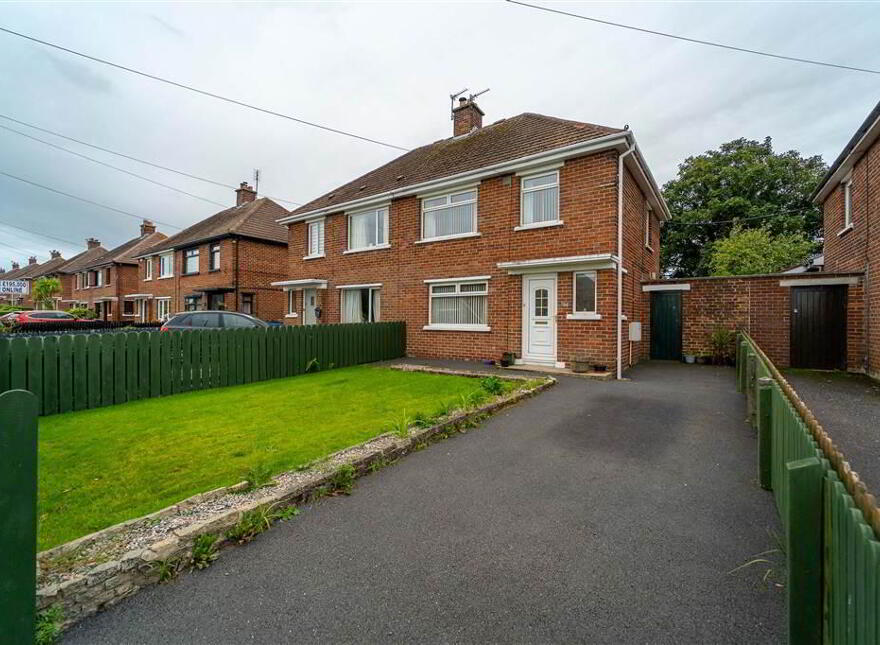 54 Churchill Park, Bangor, BT20 5RL photo