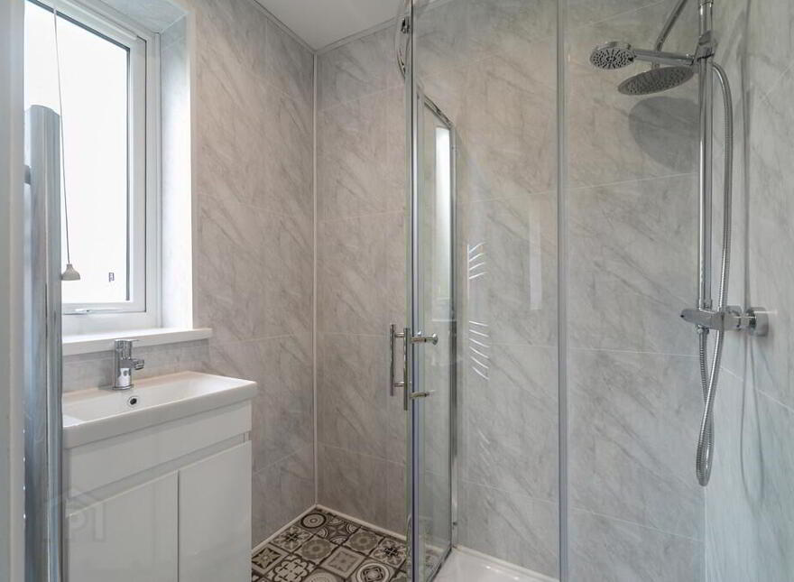 7 Kinnegar Road, Upper Lisburn Road, Belfast, BT10 0DP