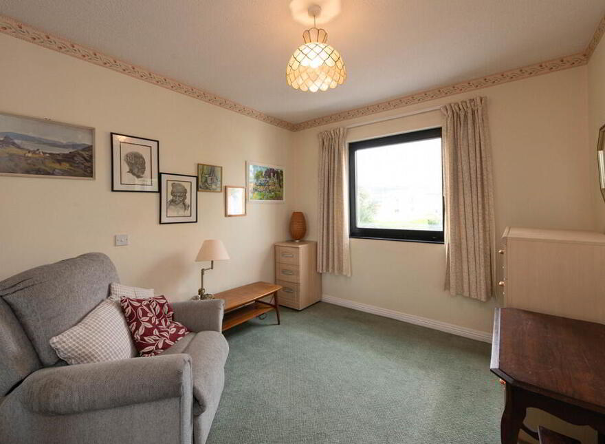 4 Seapoint, Belfast Road, Carrickfergus, BT38 8BB