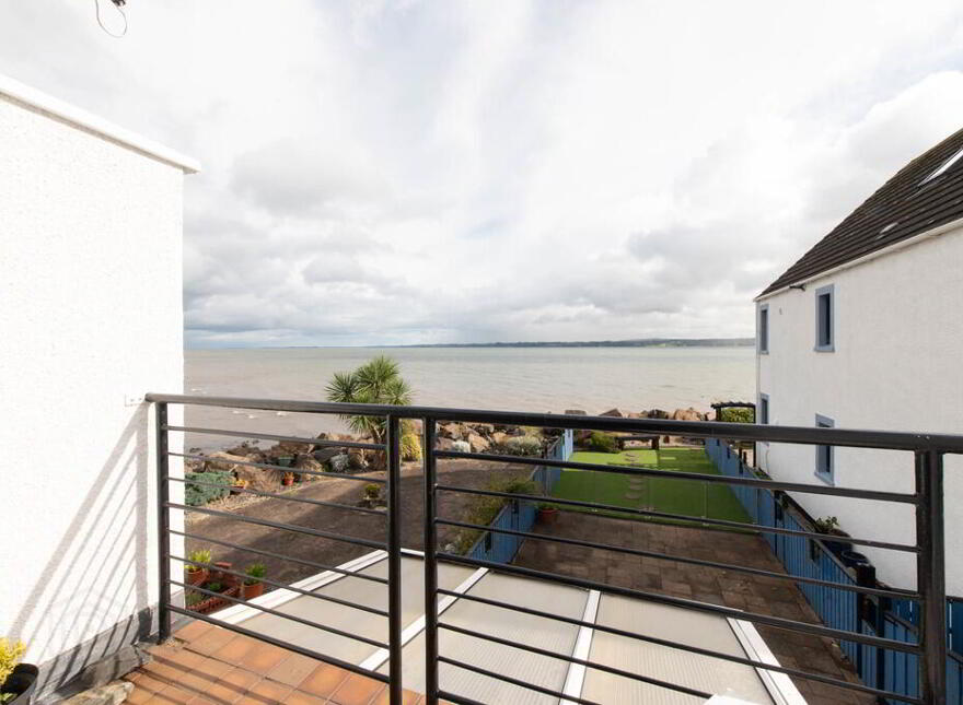 4 Seapoint, Belfast Road, Carrickfergus, BT38 8BB