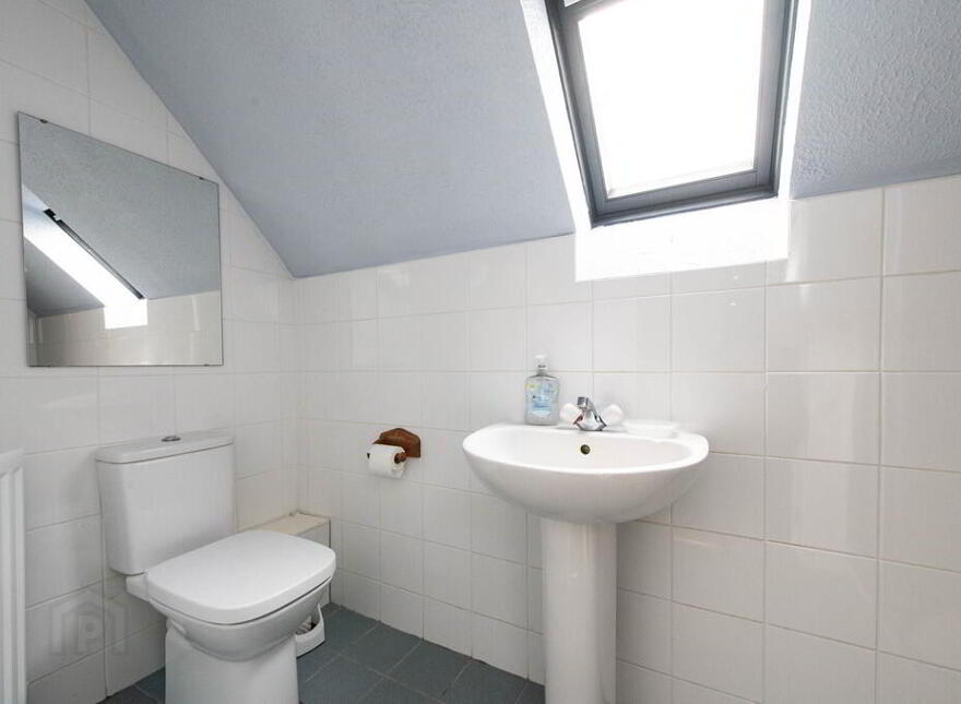 4 Seapoint, Belfast Road, Carrickfergus, BT38 8BB