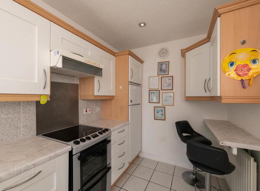 4 Seapoint, Belfast Road, Carrickfergus, BT38 8BB