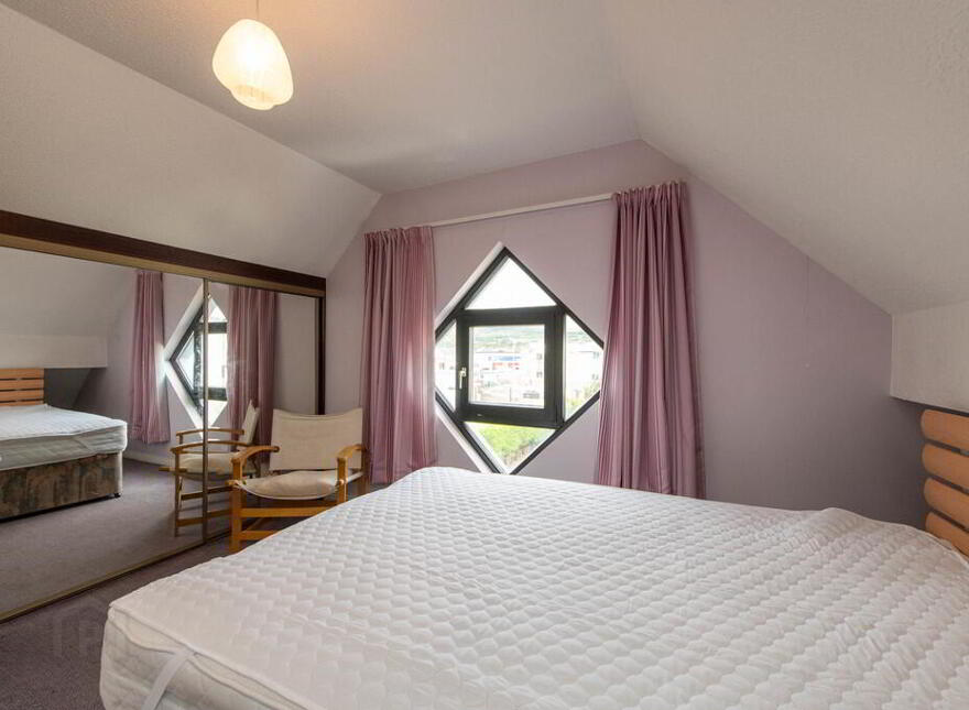 4 Seapoint, Belfast Road, Carrickfergus, BT38 8BB