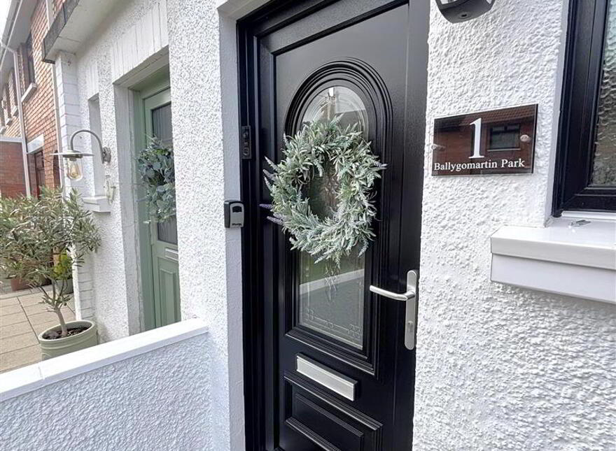 1 Ballygomartin Park, Belfast, BT13 3NP