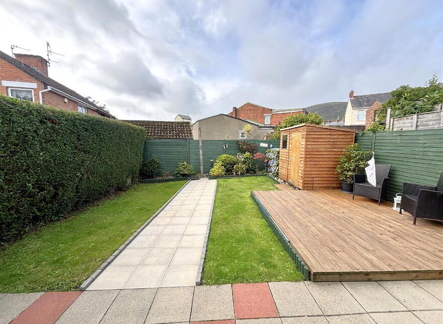 1 Ballygomartin Park, Belfast, BT13 3NP