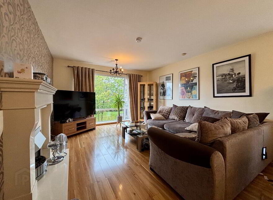 693 Antrim Road, Belfast, BT15 4EH