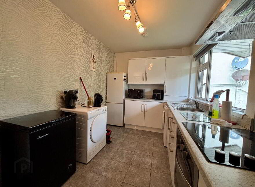 693 Antrim Road, Belfast, BT15 4EH