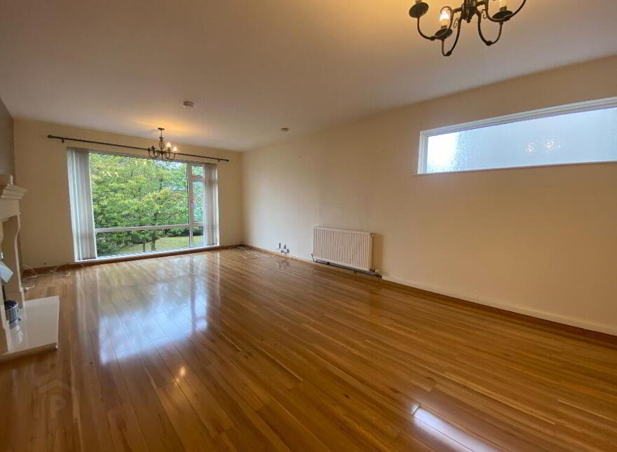 693 Antrim Road, Belfast, BT15 4EH