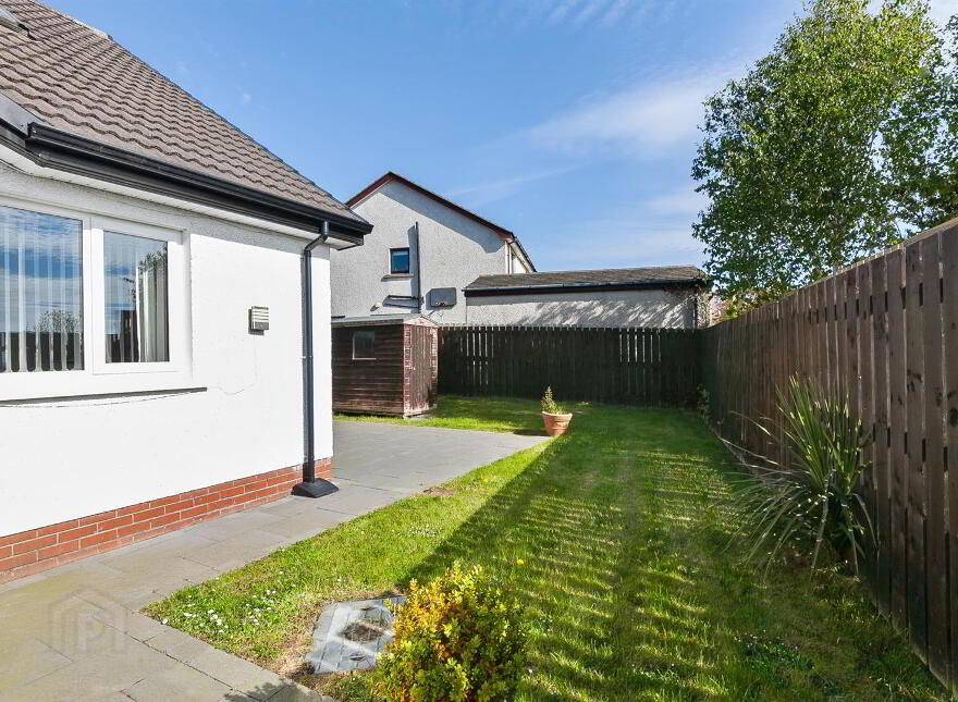 11 Brackenridge, Carrickfergus, BT38 8FW