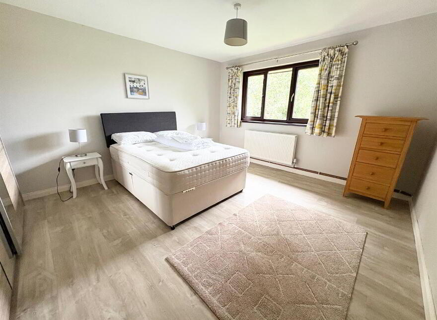 5b Helens Lea, Belfast, BT5 7RD