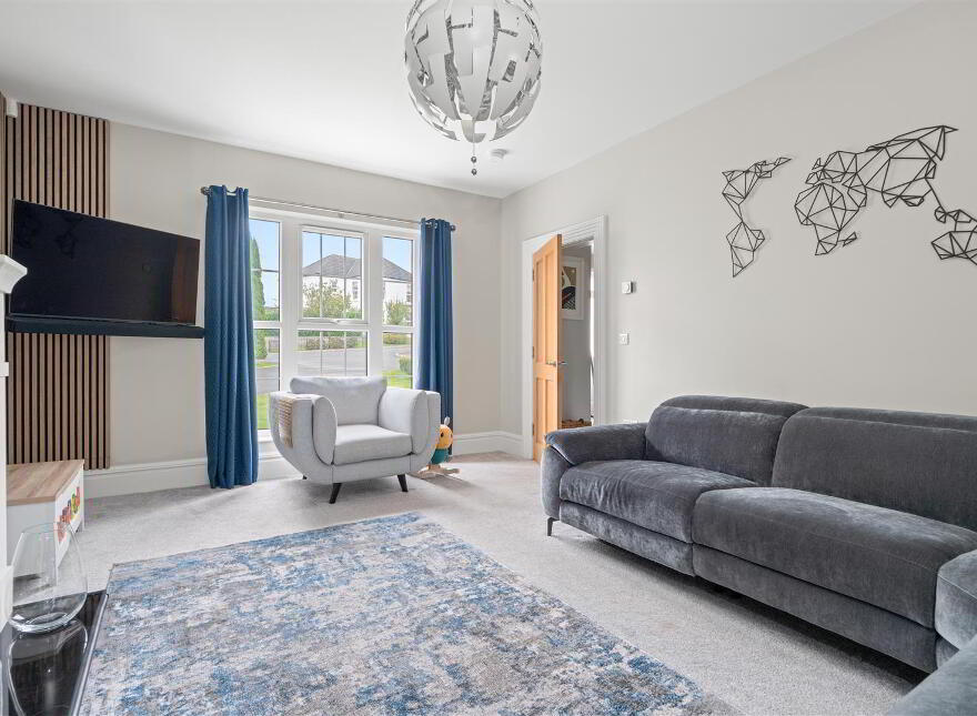 16 Hollymount Hall, Saintfield, BT24 7FU
