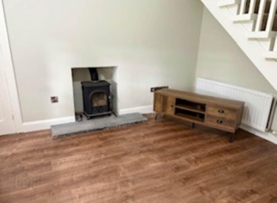 North, Lodge, Loughanmore Road, Dunadry, BT41 2HN