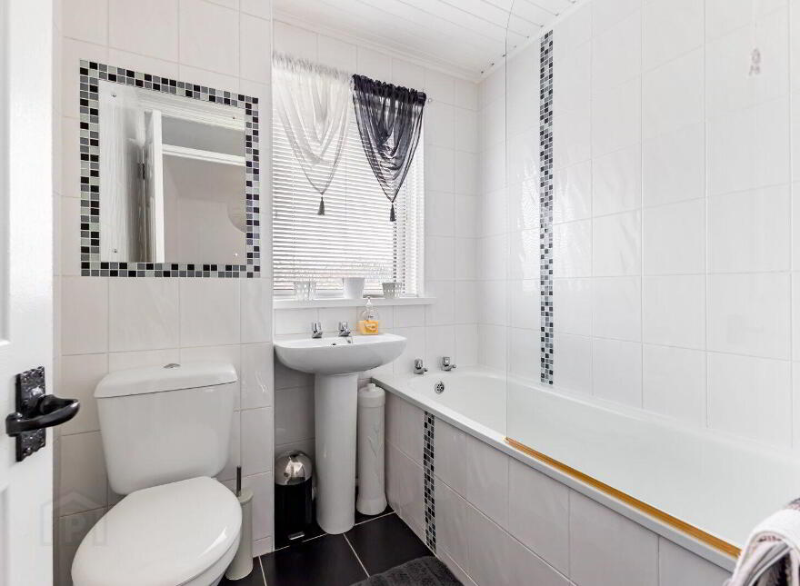 16 Ballycairn Drive, Belfast, BT8 8HG