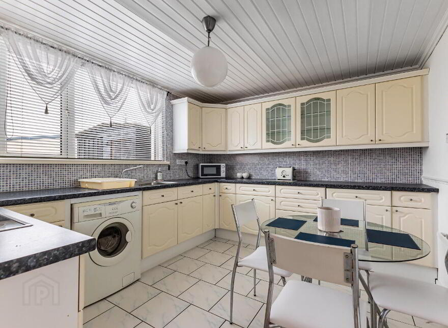 16 Ballycairn Drive, Belfast, BT8 8HG