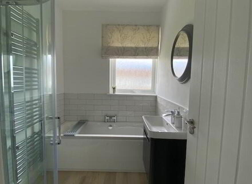 10 Ballintrae Park, Portballintrae, Bushmills, BT57 8YN