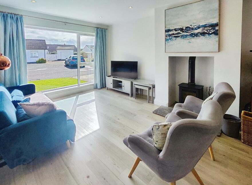 10 Ballintrae Park, Portballintrae, Bushmills, BT57 8YN