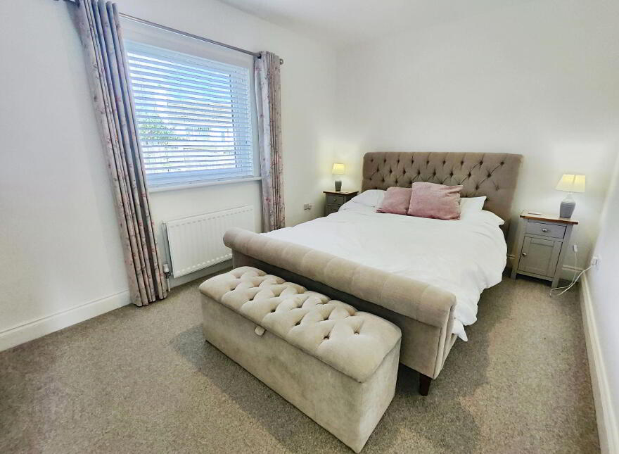 10 Ballintrae Park, Portballintrae, Bushmills, BT57 8YN
