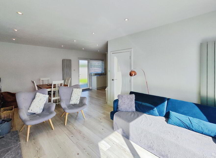 10 Ballintrae Park, Portballintrae, Bushmills, BT57 8YN