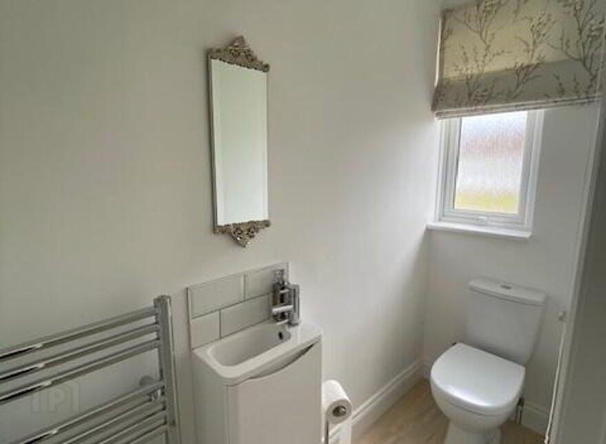 10 Ballintrae Park, Portballintrae, Bushmills, BT57 8YN