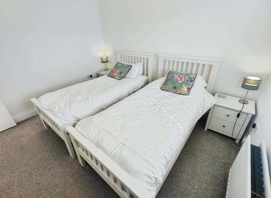 10 Ballintrae Park, Portballintrae, Bushmills, BT57 8YN