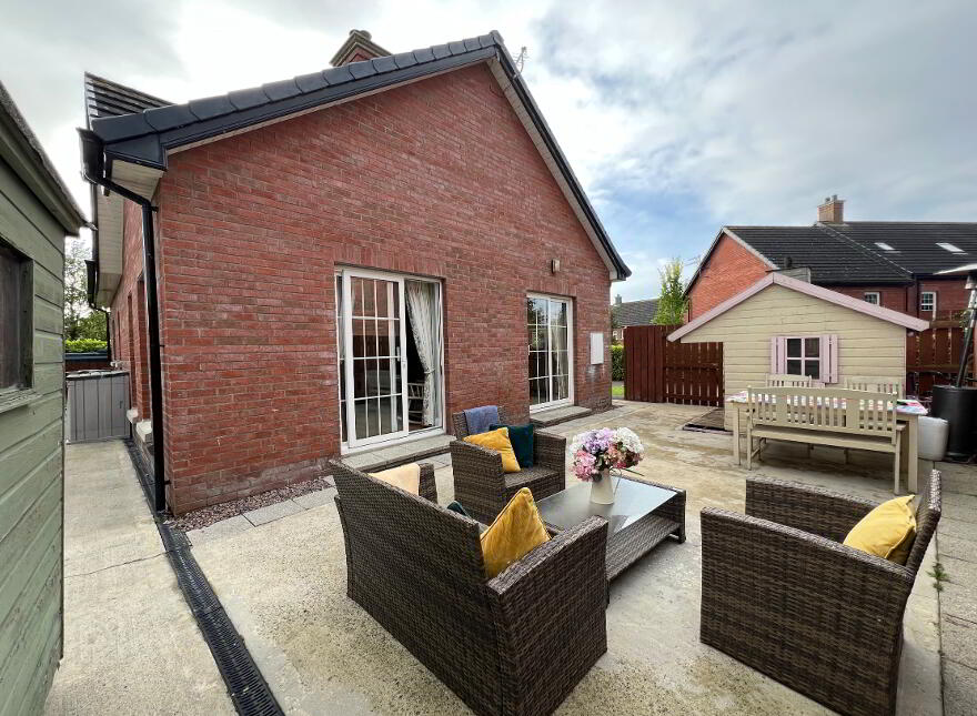 2 Red Row, Toomebridge, BT41 3UJ