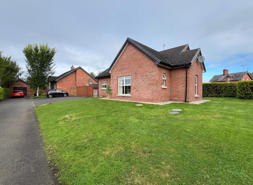 2 Red Row, Toomebridge, BT41 3UJ