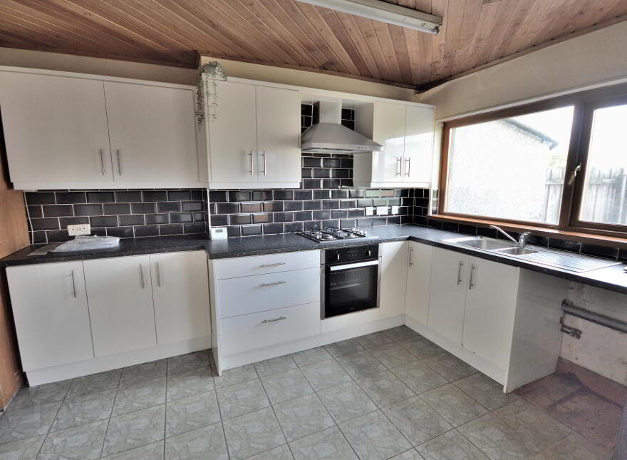 68 Donaghadee Road, Newtownards, BT23 7EU