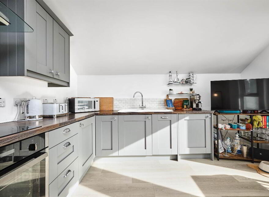 Apartment 6 97 Eglinton Street, Portrush, BT56 8DZ