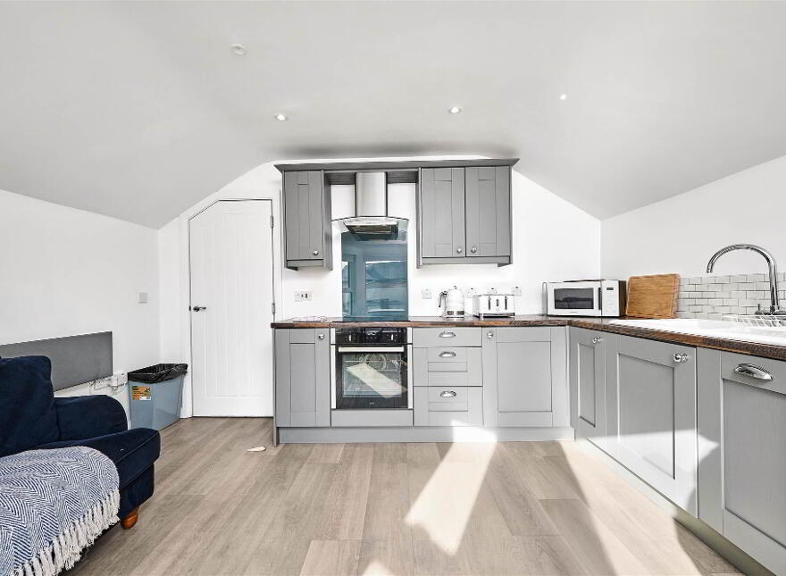 Apartment 6 97 Eglinton Street, Portrush, BT56 8DZ