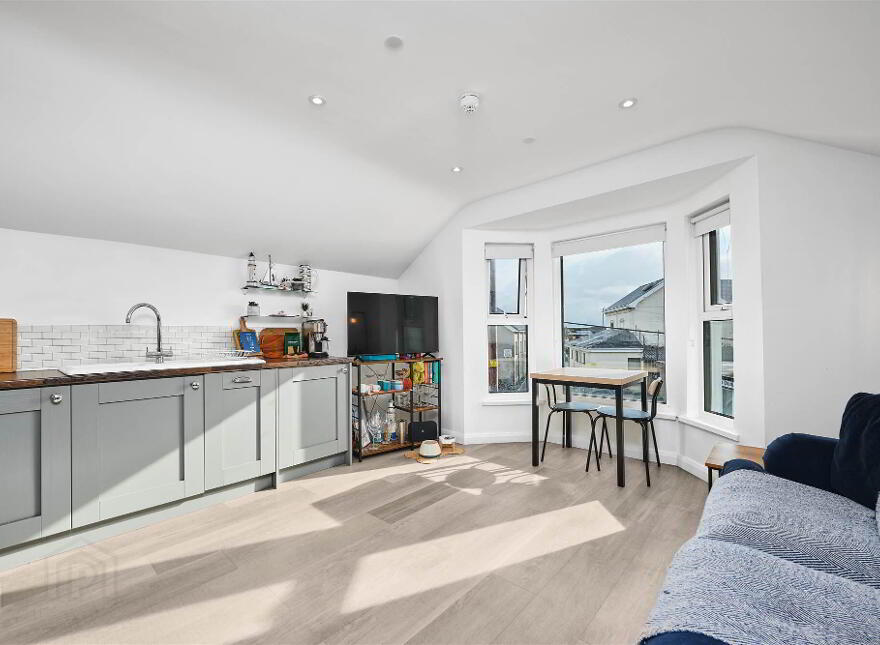 Apartment 6 97 Eglinton Street, Portrush, BT56 8DZ