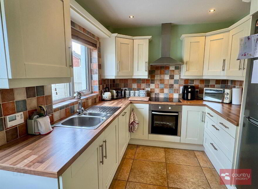 77 Hawthorn Way, Ballyclare, BT39 9EN