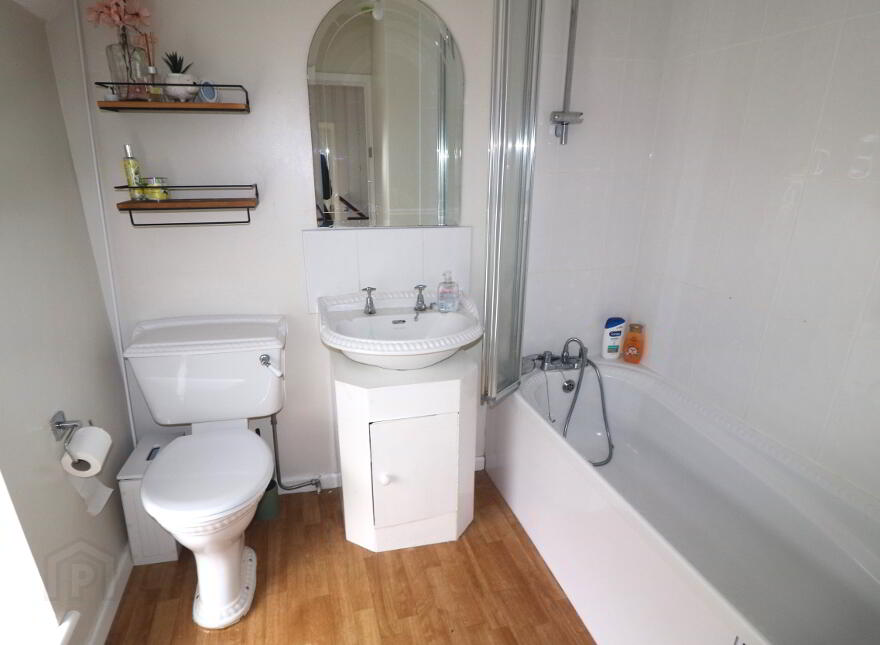 63 Tullymore Road, Broughshane, Ballymena, BT43 7HW
