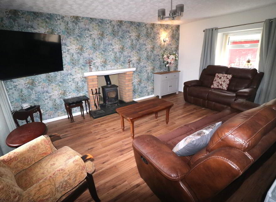 63 Tullymore Road, Broughshane, Ballymena, BT43 7HW