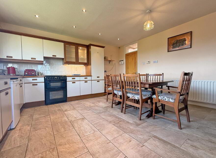 16 Strawbridge Park, Portballintrae, BT57 8XG