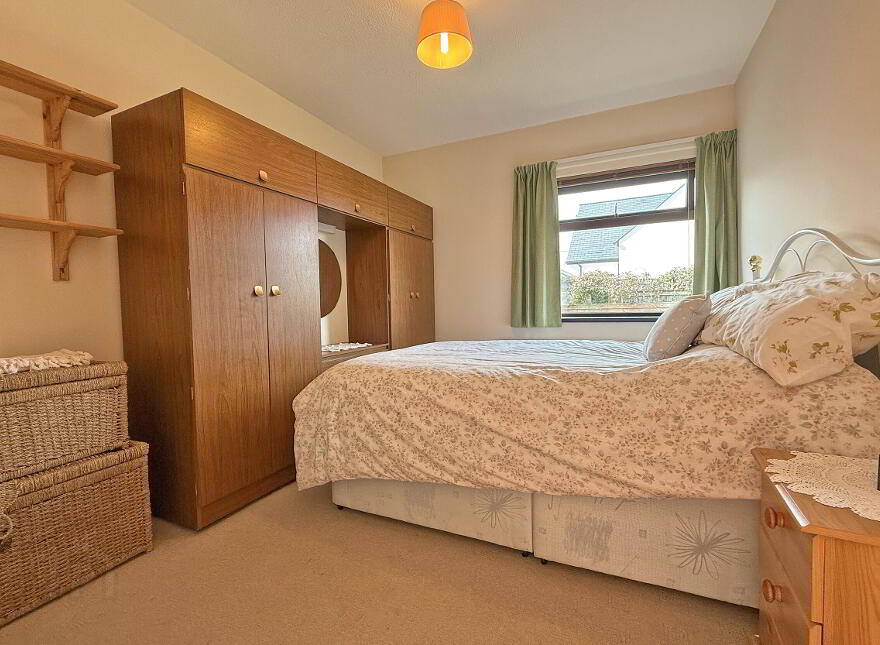 16 Strawbridge Park, Portballintrae, BT57 8XG