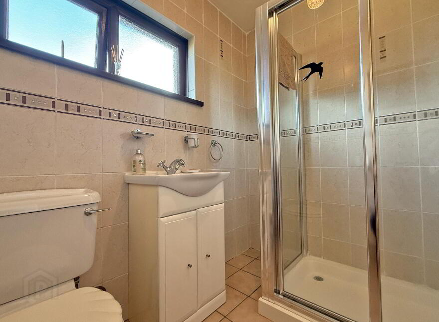 16 Strawbridge Park, Portballintrae, BT57 8XG