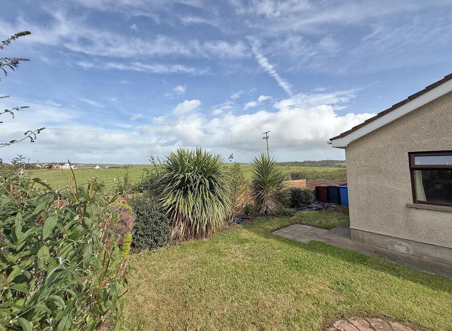 16 Strawbridge Park, Portballintrae, BT57 8XG