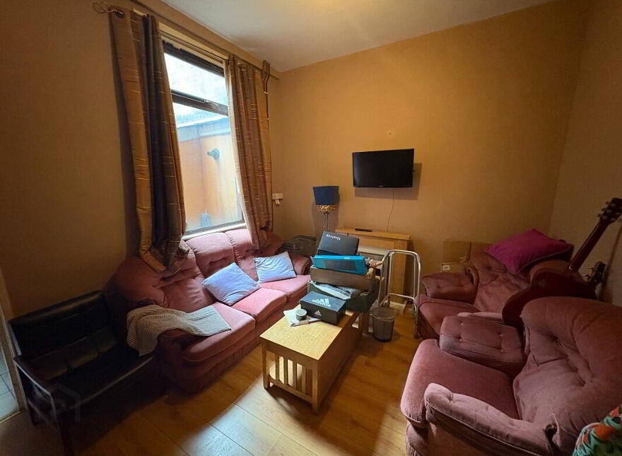 63 College Park Avenue, Belfast, BT7 1LR
