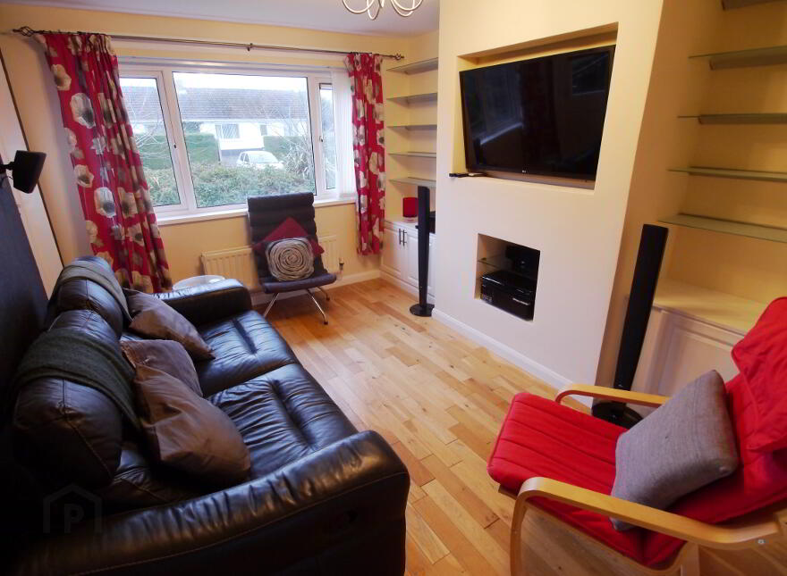 33 Rosewood Park, Belfast, BT6 9RX