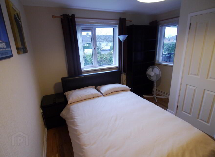 33 Rosewood Park, Belfast, BT6 9RX