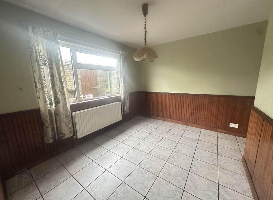 28 Churchill Road, Larne, BT40 2EN