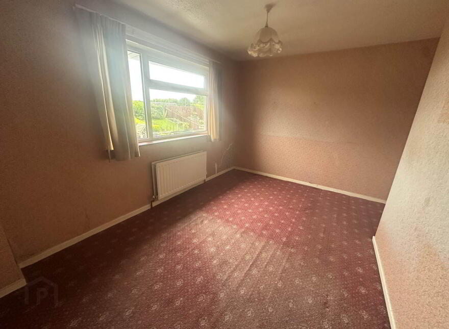28 Churchill Road, Larne, BT40 2EN