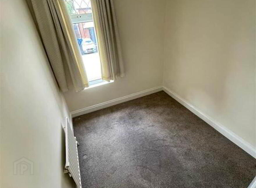 31 Lansdowne Park, Belfast, BT15 4AF